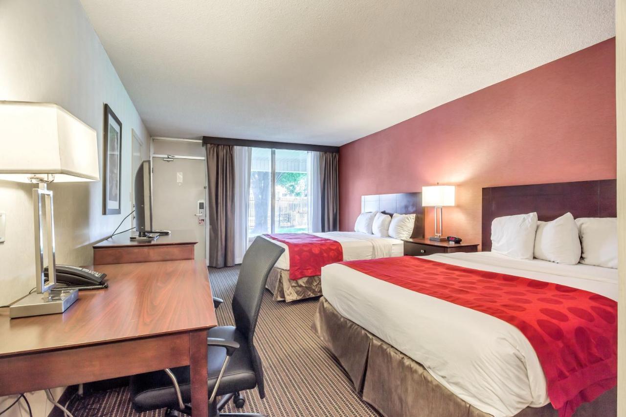 Ramada By Wyndham Salt Lake City North Temple Exterior foto